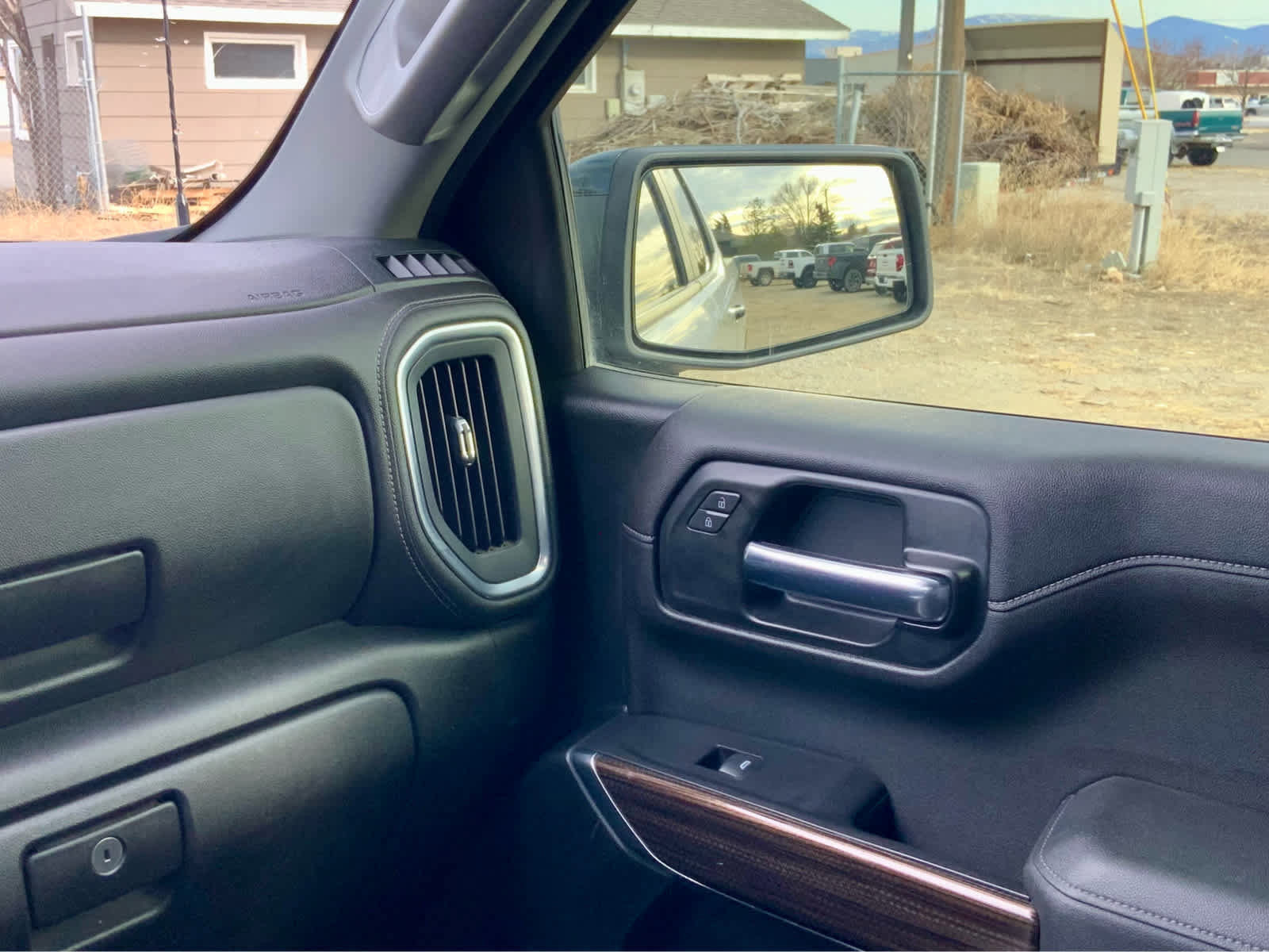 Used 2020 Chevrolet Silverado 1500 LT Trail Boss image 41