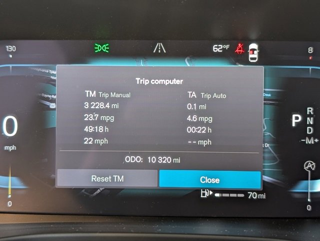 Used 2023 Volvo XC40 B5 Plus w/ Protection Package Premier image 18