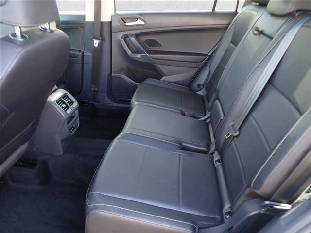 Used 2020 Volkswagen Tiguan SE image 9