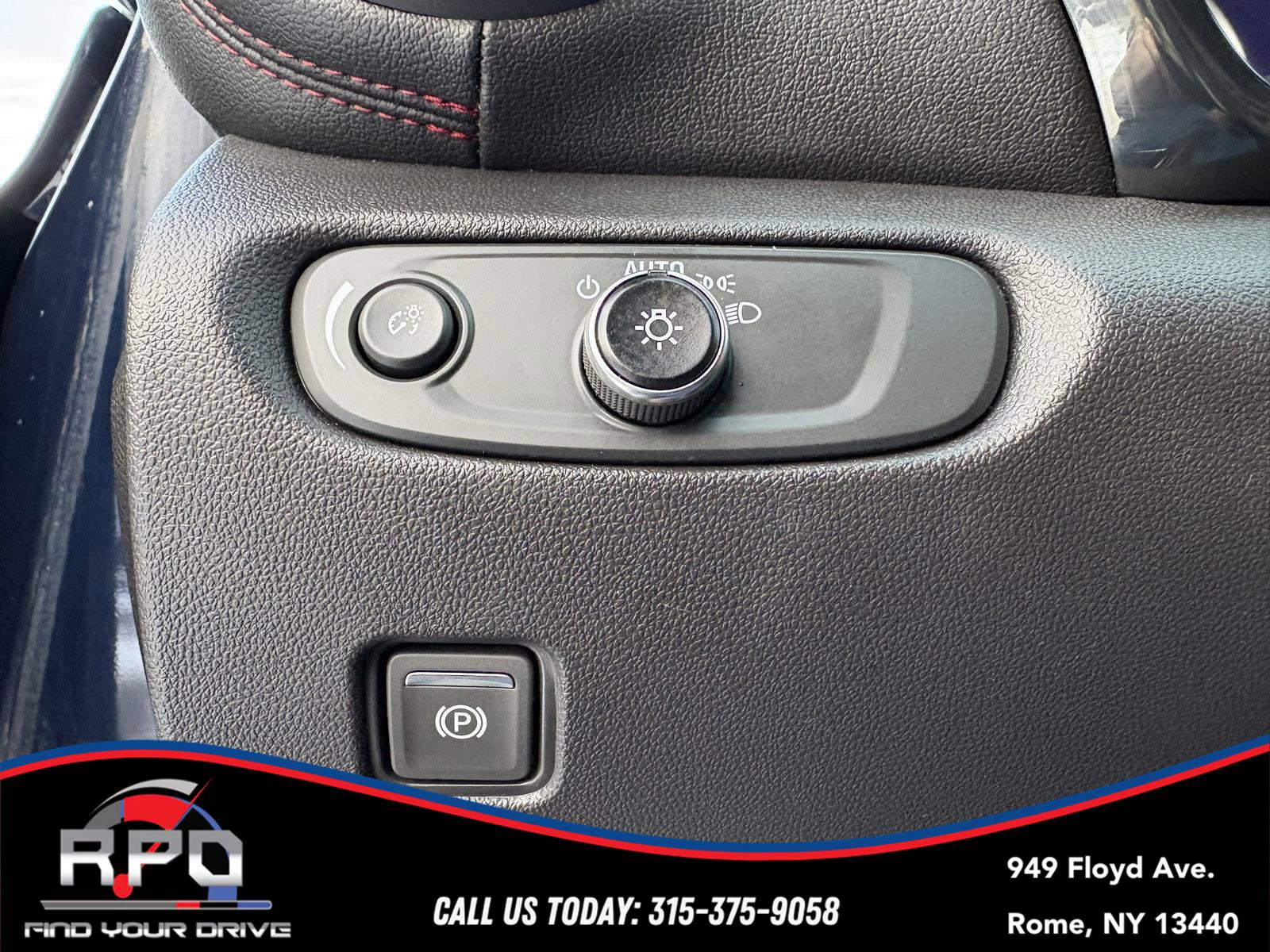 Used 2021 Chevrolet Blazer RS w/ Enhanced Convenience Package image 26