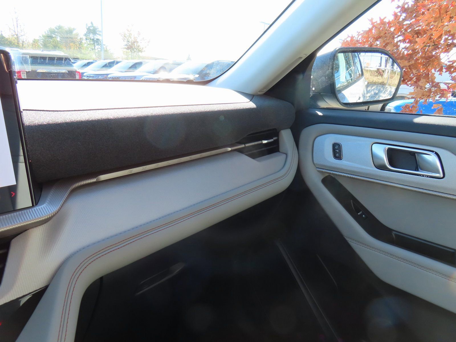 New 2026 Ford Explorer Active w/ Active Comfort Package image 11