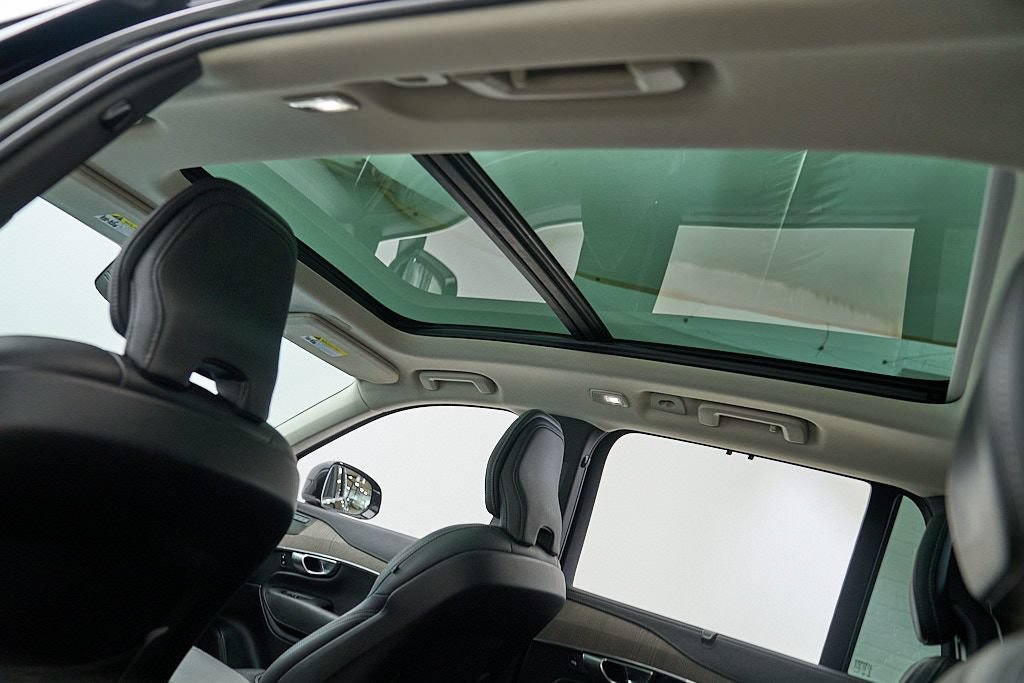 Certified 2023 Volvo XC90 B6 Ultimate w/ Protection Package Premier AWD/4WD image 24