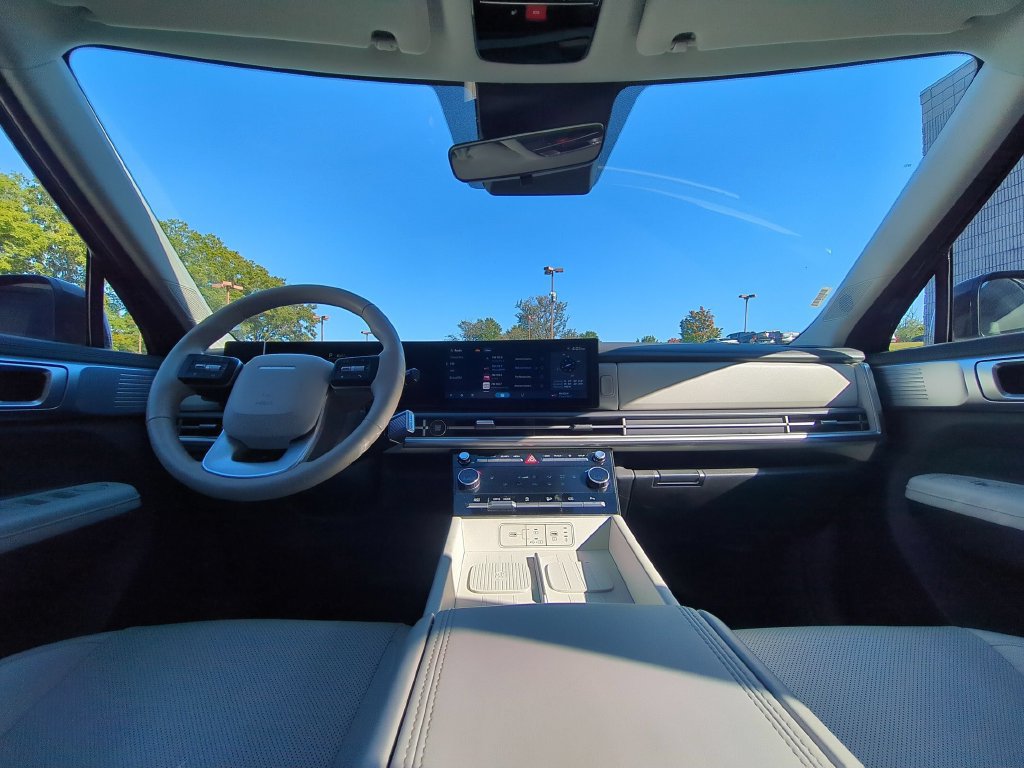 Used 2026 Hyundai Santa Fe SEL FWD image 25