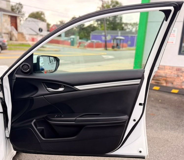 Used 2020 Honda Civic Sport image 21