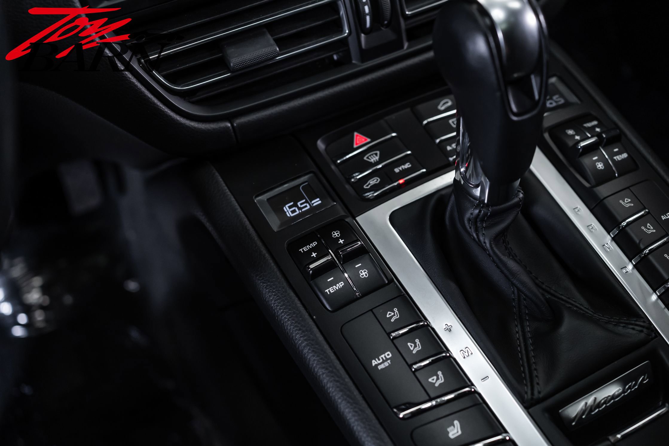 Used 2021 Porsche Macan AWD/4WD image 37