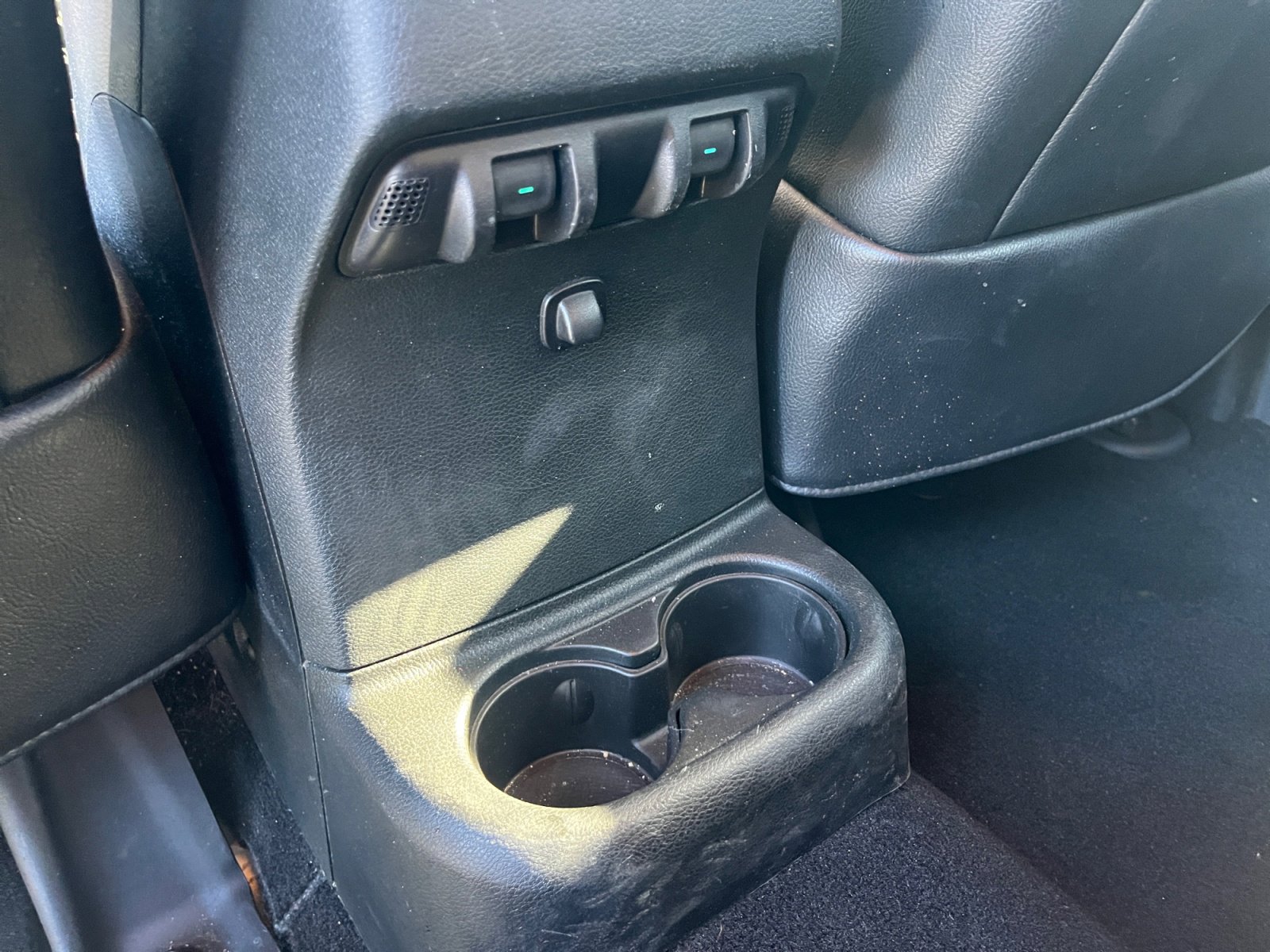 Used 2016 Jeep Wrangler Unlimited Rubicon image 33