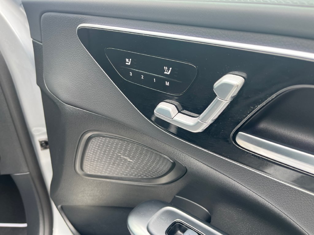Certified 2025 Mercedes-Benz C 300 4MATIC Sedan image 16