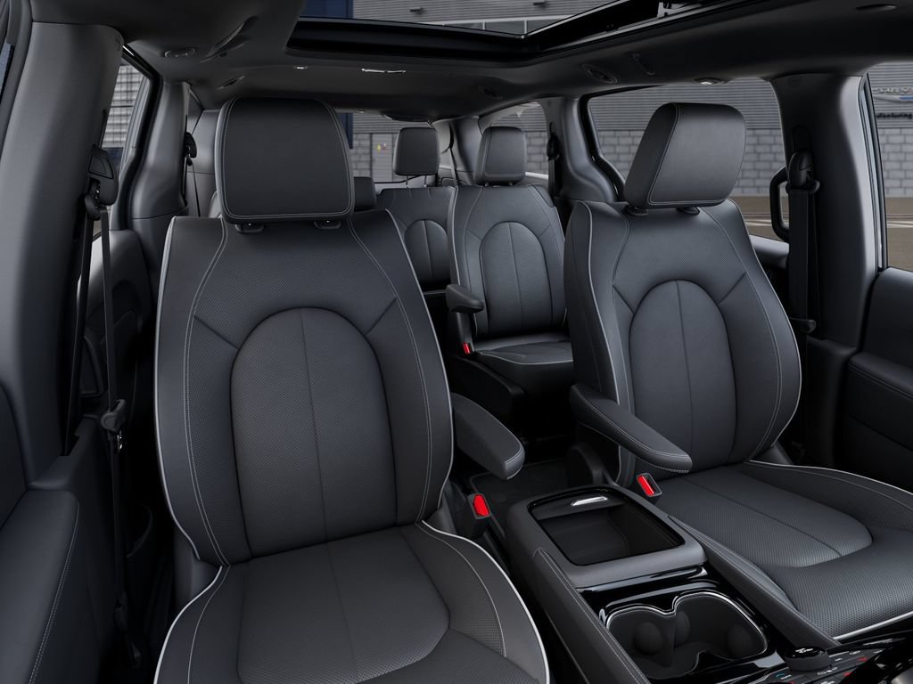 New 2027 Chrysler Pacifica Limited AWD/4WD image 16