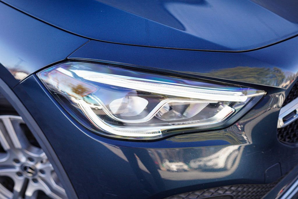 Used 2022 Mercedes-Benz GLA 250 4MATIC w/ Premium Package Lite image 6