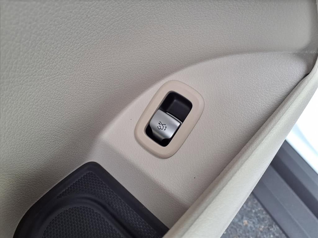 Used 2024 Mercedes-Benz GLC 300 GLC 300 image 22