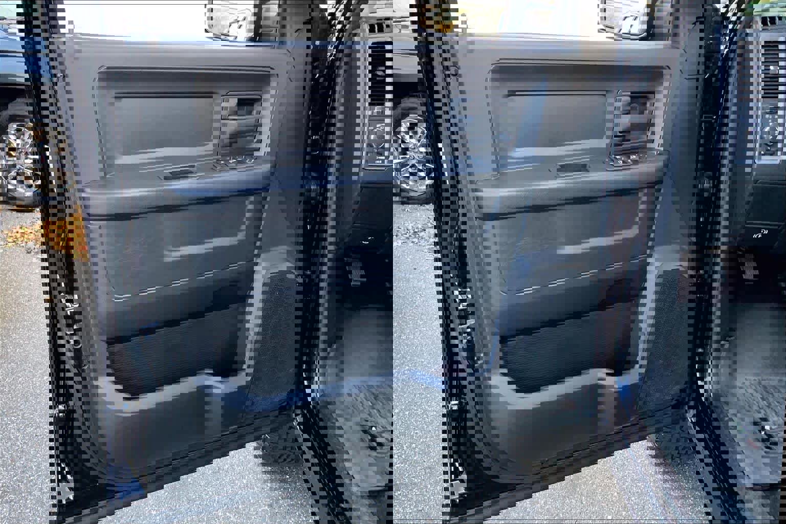 Used 2014 RAM 1500 Express w/ Black Ram 1500 Express Group image 18