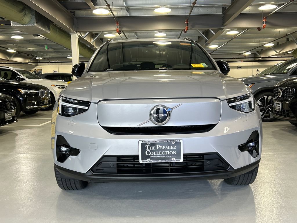 Certified 2023 Volvo XC40 Recharge Ultimate image 6