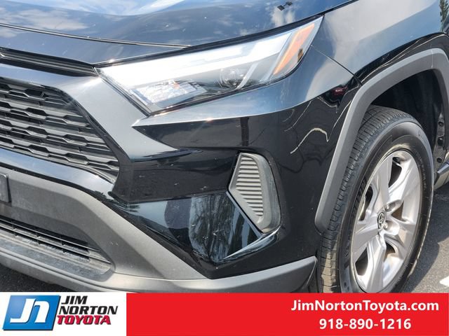 Used 2025 Toyota RAV4 XLE AWD/4WD image 10
