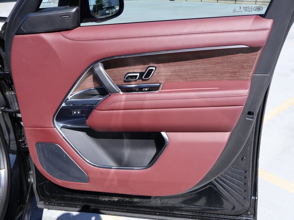 Used 2023 Land Rover Range Rover SE image 11