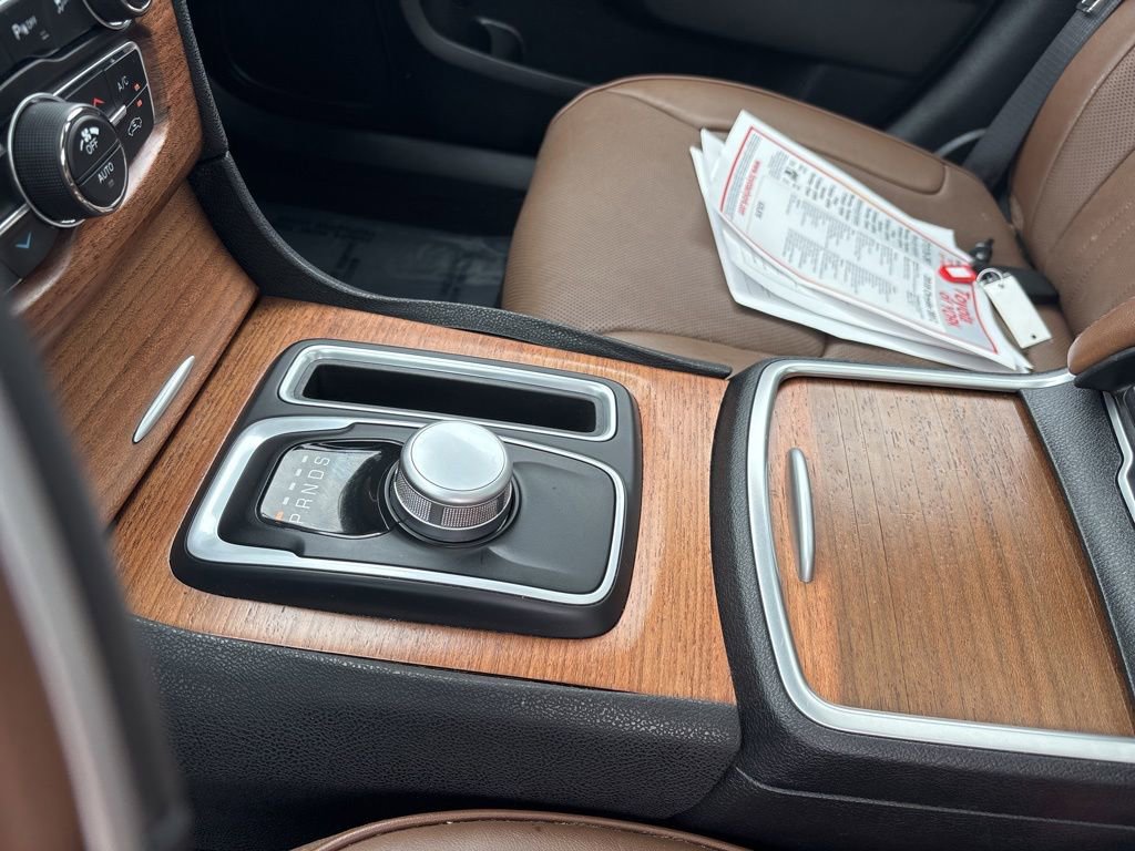 Used 2018 Chrysler 300 C w/ Safetytec Plus Group RWD image 25