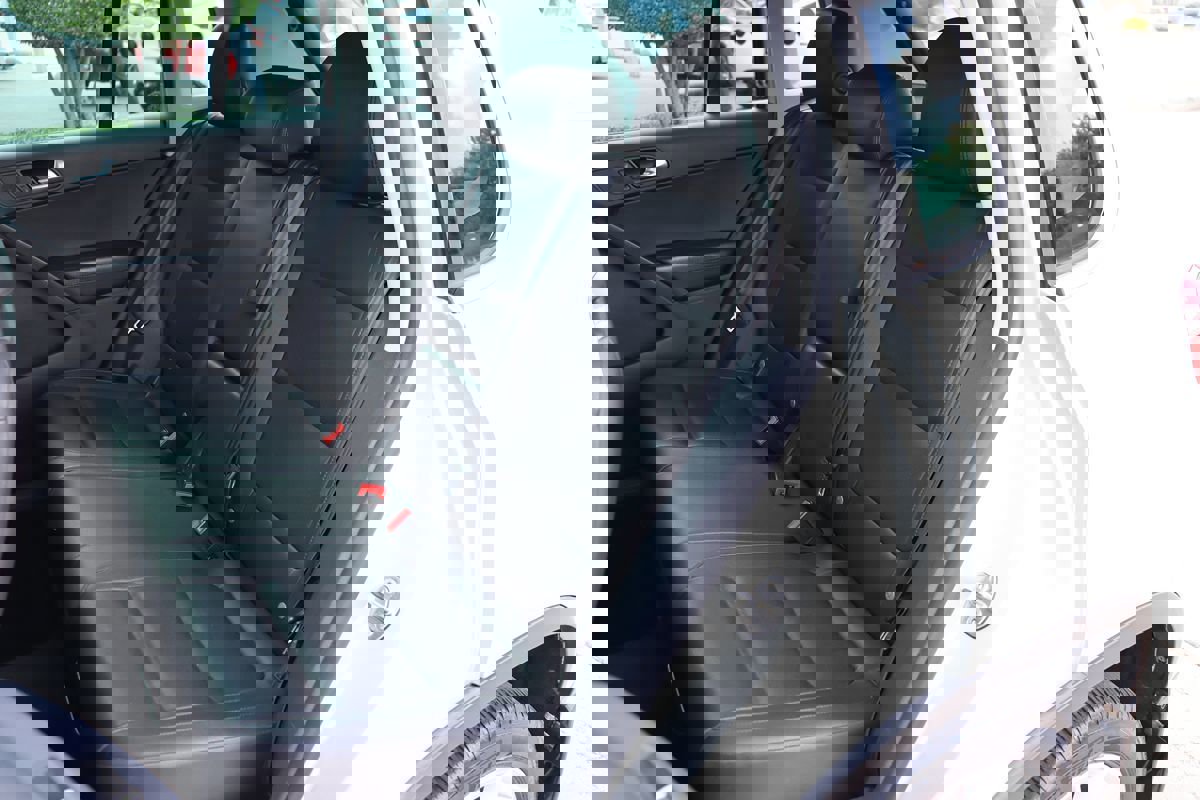 Used 2013 Volkswagen Tiguan SE image 31