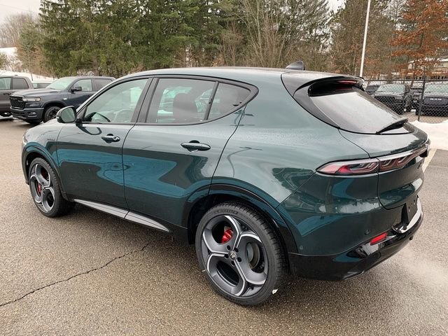 New 2026 Alfa Romeo Tonale w/ Quick Order Package 23H Volce AWD/4WD image 3