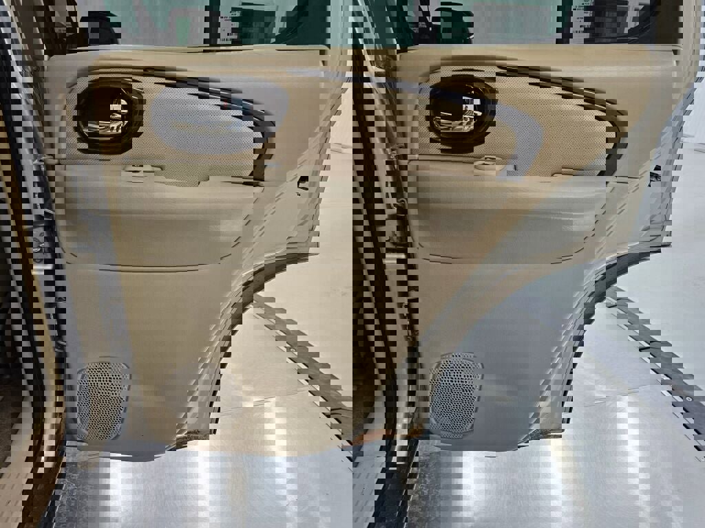 Used 2004 Buick Rainier CXL image 23