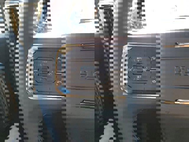 New 2025 GMC Hummer EV 2X image 24