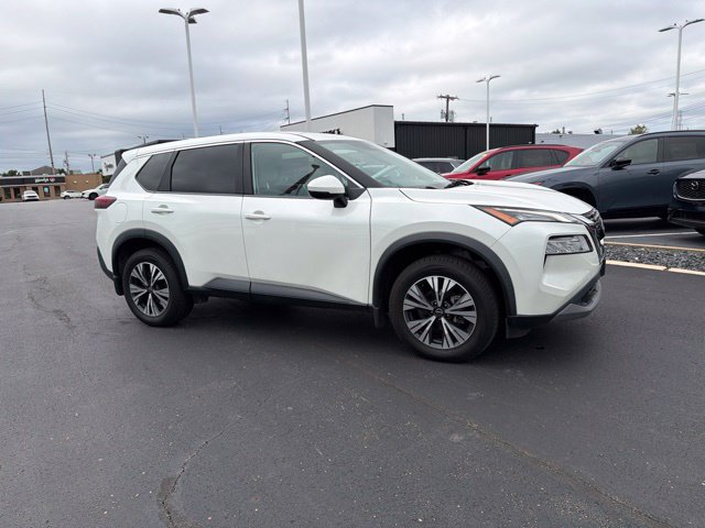 Used 2023 Nissan Rogue SV AWD/4WD image 3
