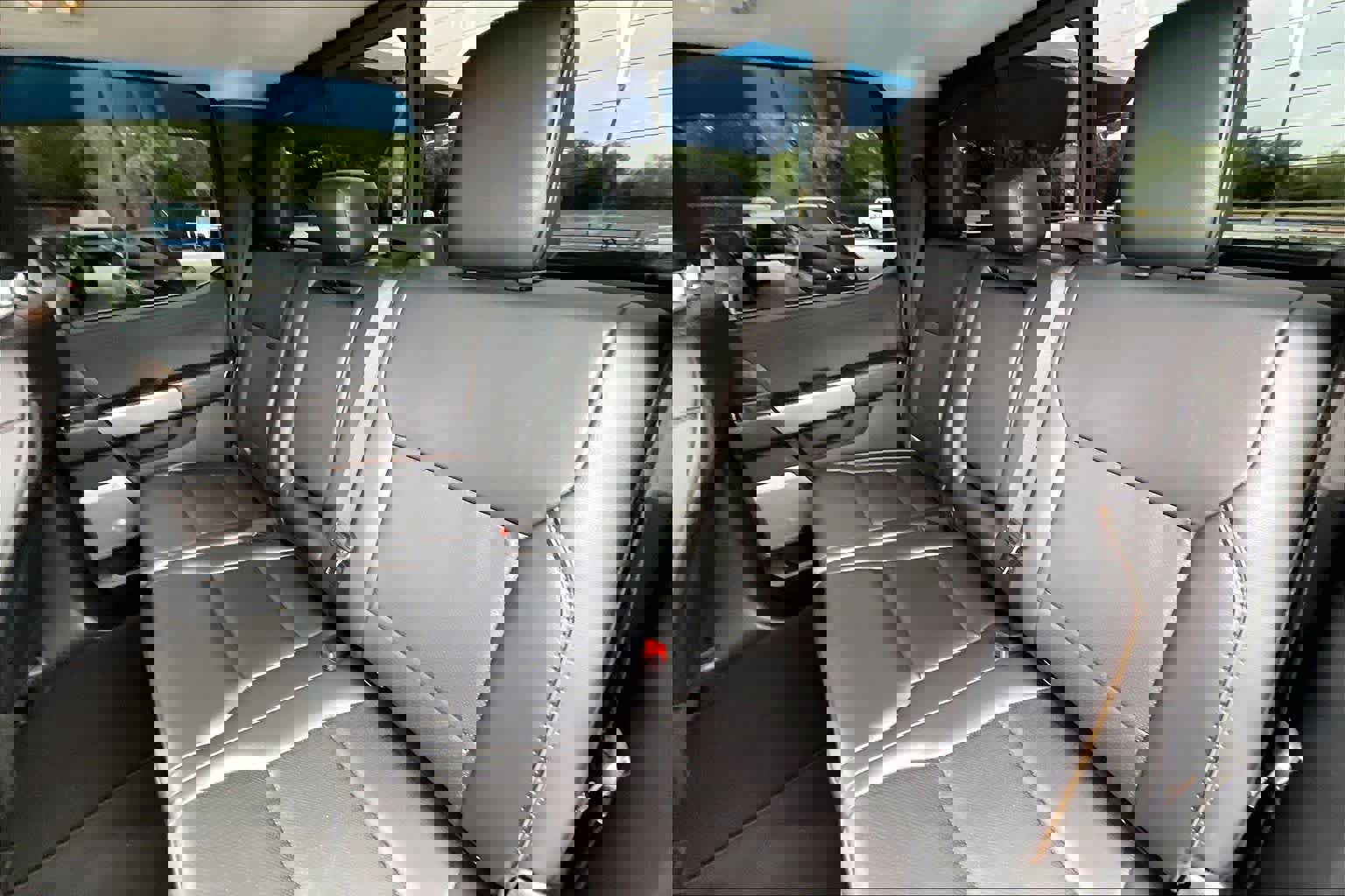 Used 2025 Ford F250 Lariat w/ Chrome Package AWD/4WD image 19