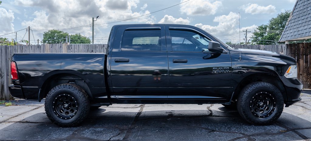 Used 2016 RAM 1500 Express w/ Popular Equipment Group AWD/4WD image 4