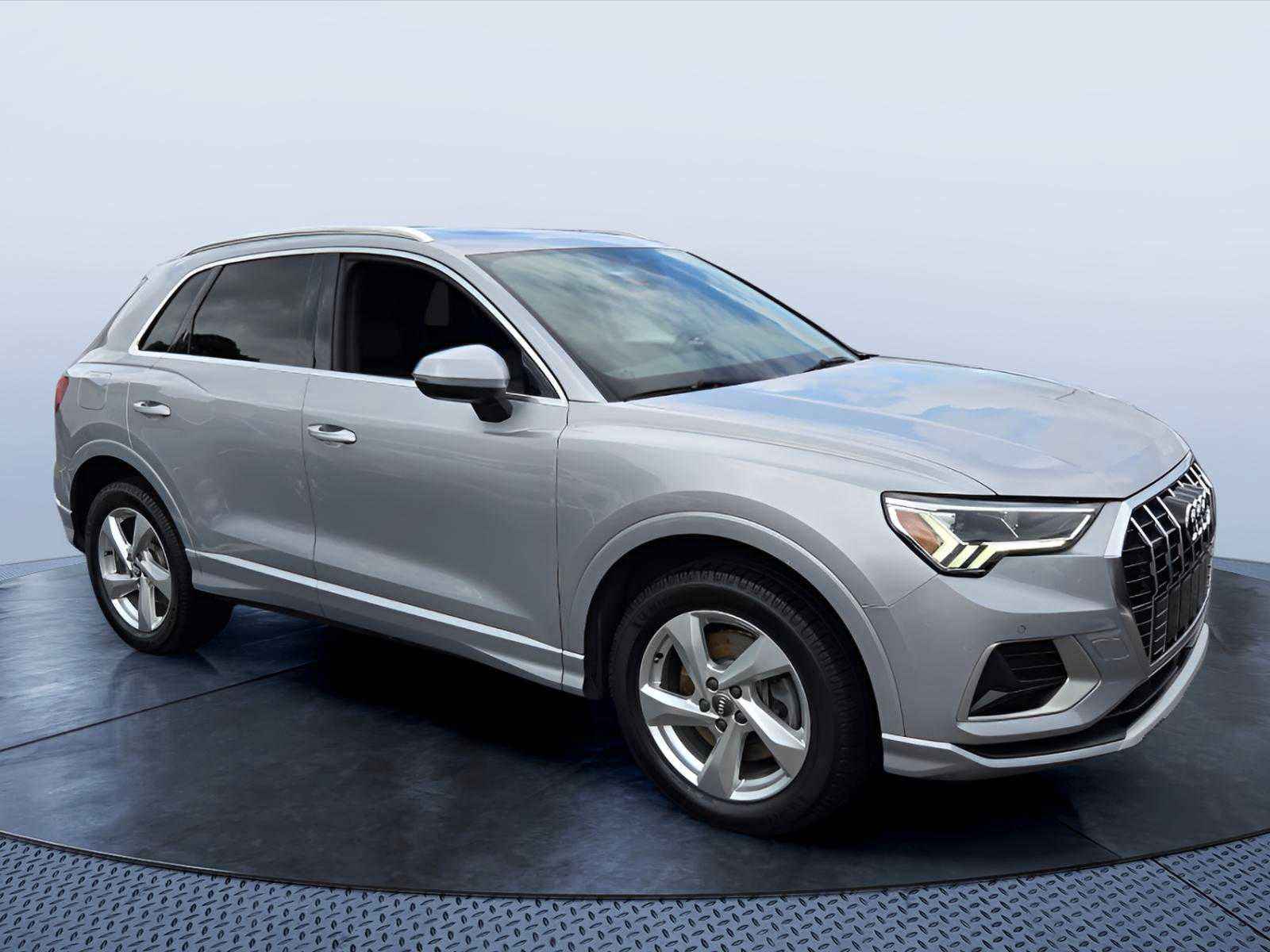 Used 2020 Audi Q3 2.0T Premium Plus w/ Premium Plus Package AWD/4WD image 1