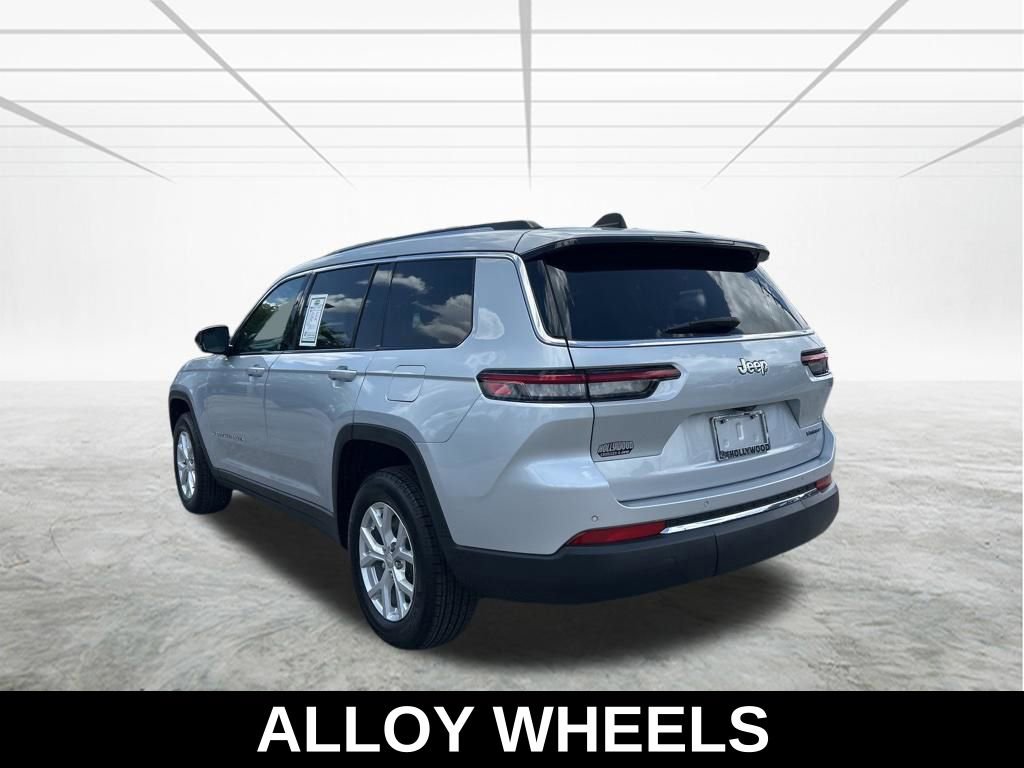 Used 2024 Jeep Grand Cherokee L Limited RWD image 7