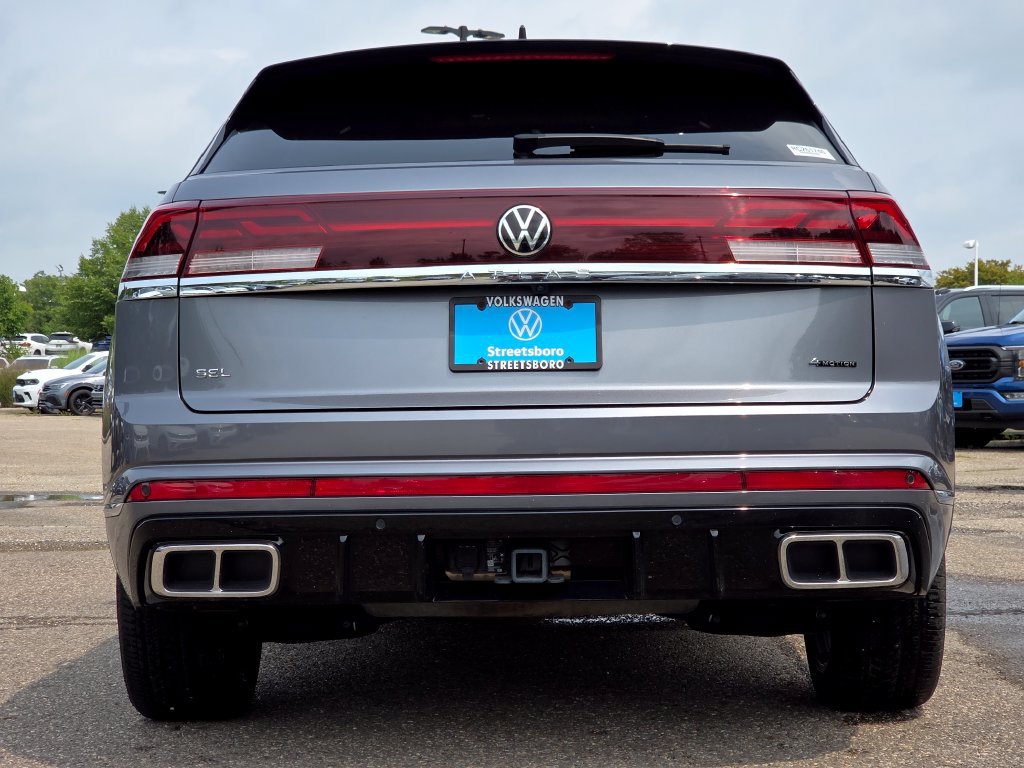 New 2024 Volkswagen Atlas Cross Sport SEL Premium R-Line AWD/4WD image 14