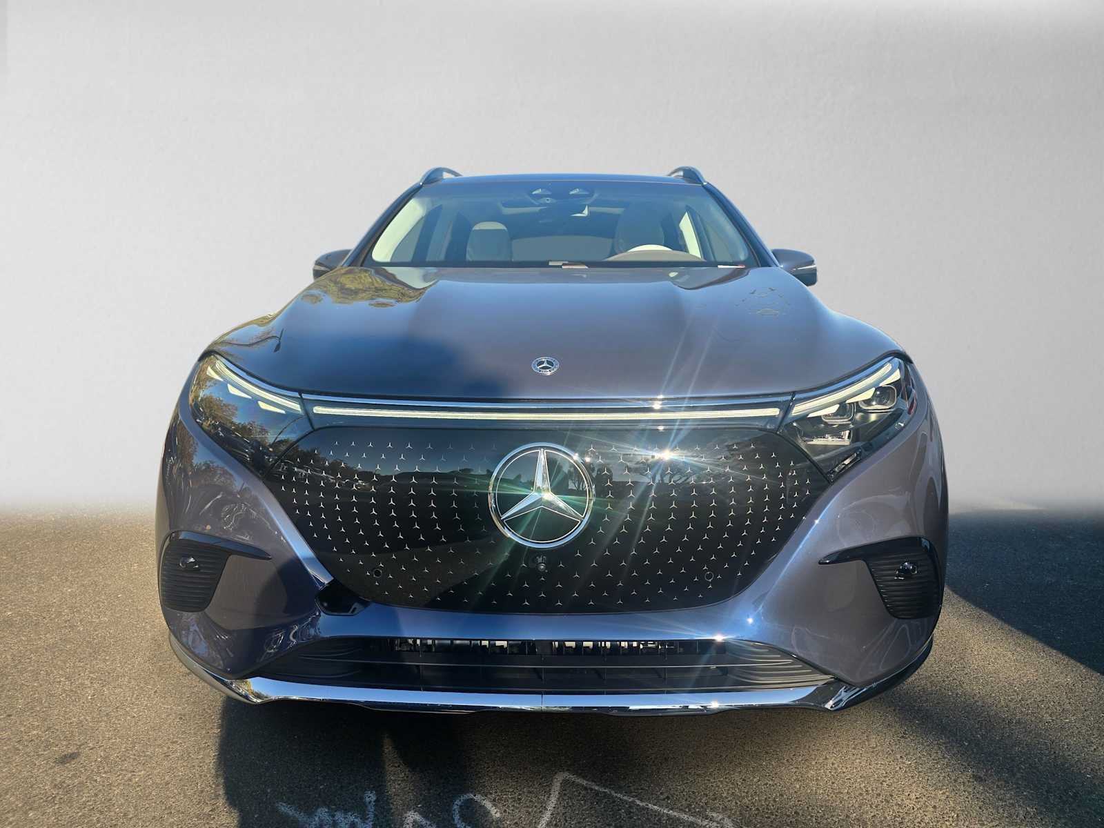 New 2027 Mercedes-Benz EQS 400 4MATIC SUV image 8