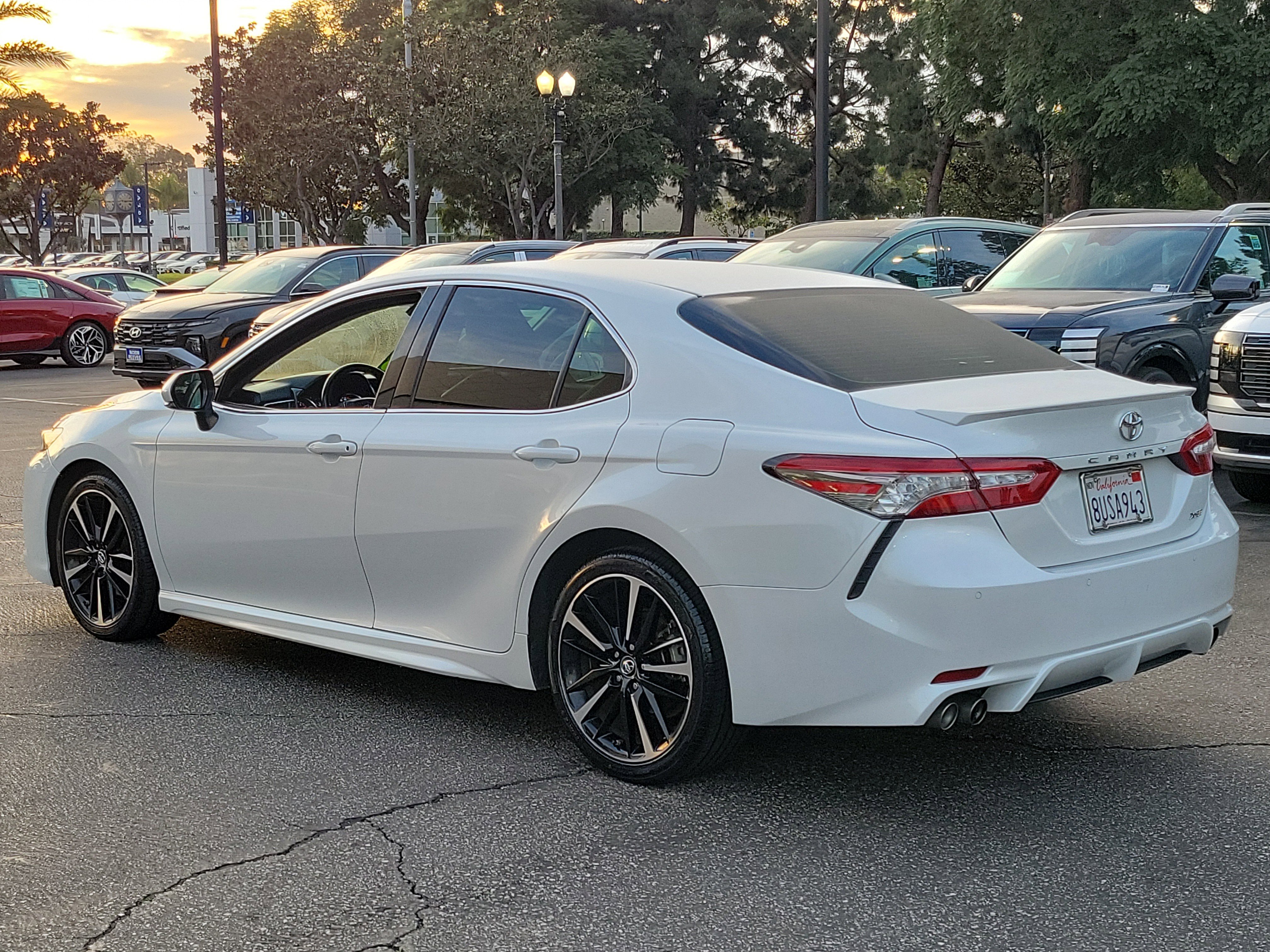 Used 2018 Toyota Camry XSE image 29