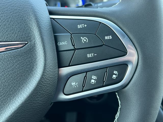 New 2026 Chrysler Pacifica Select image 20