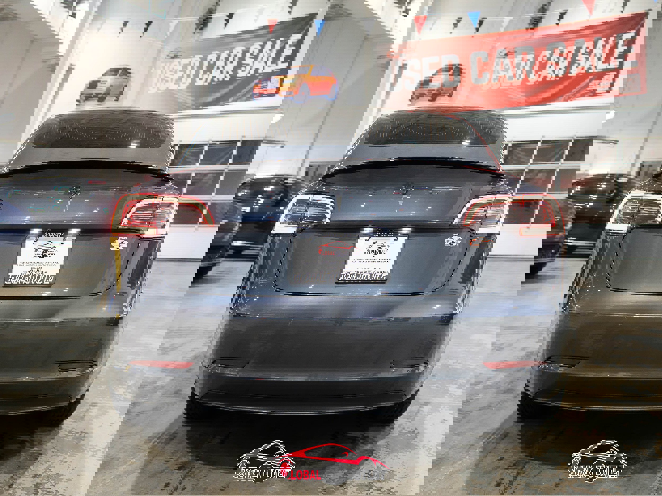 Used 2019 Tesla Model 3 Standard Range image 6