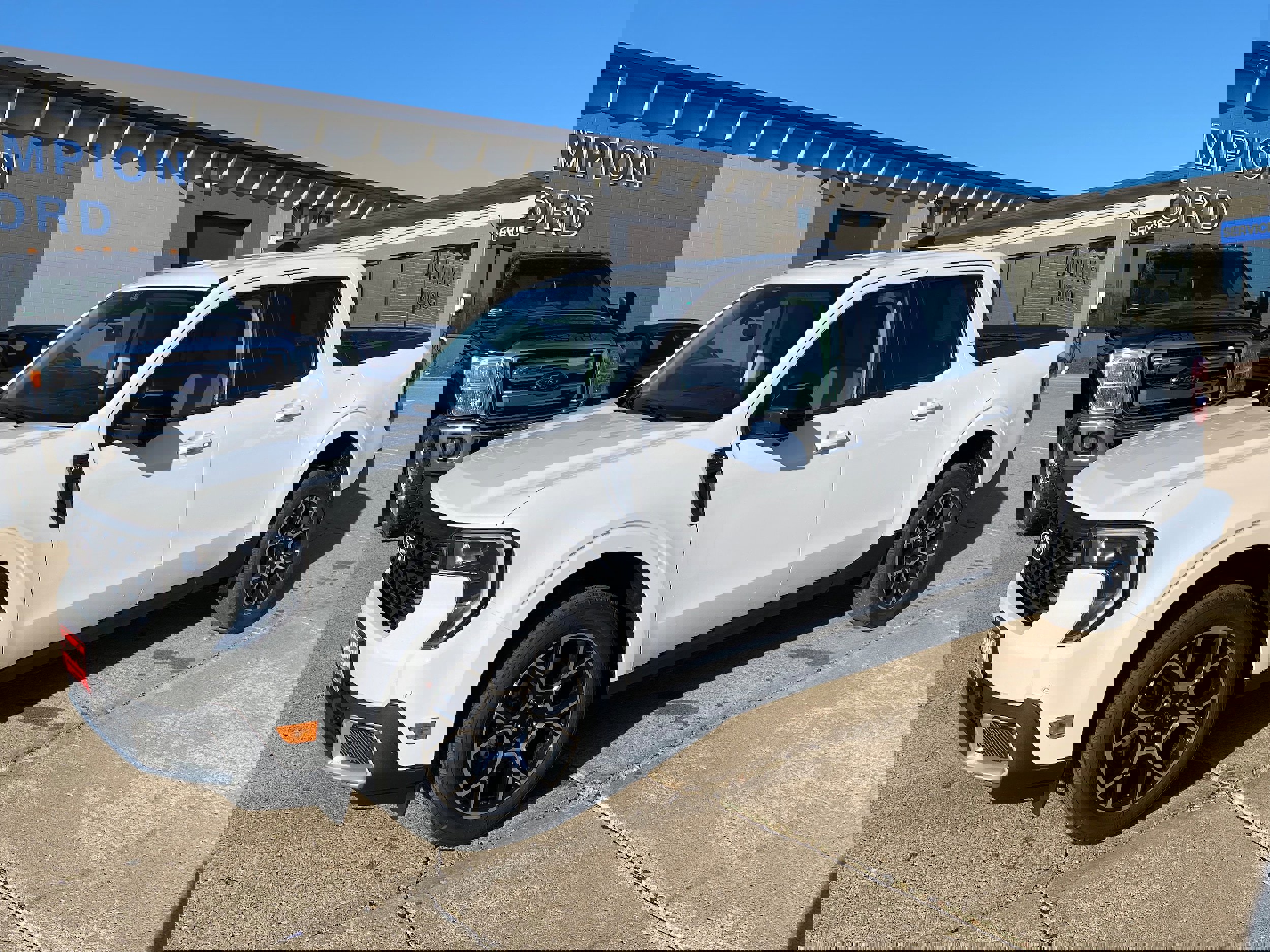 New 2026 Ford Maverick Lariat w/ 4K Tow Package image 2