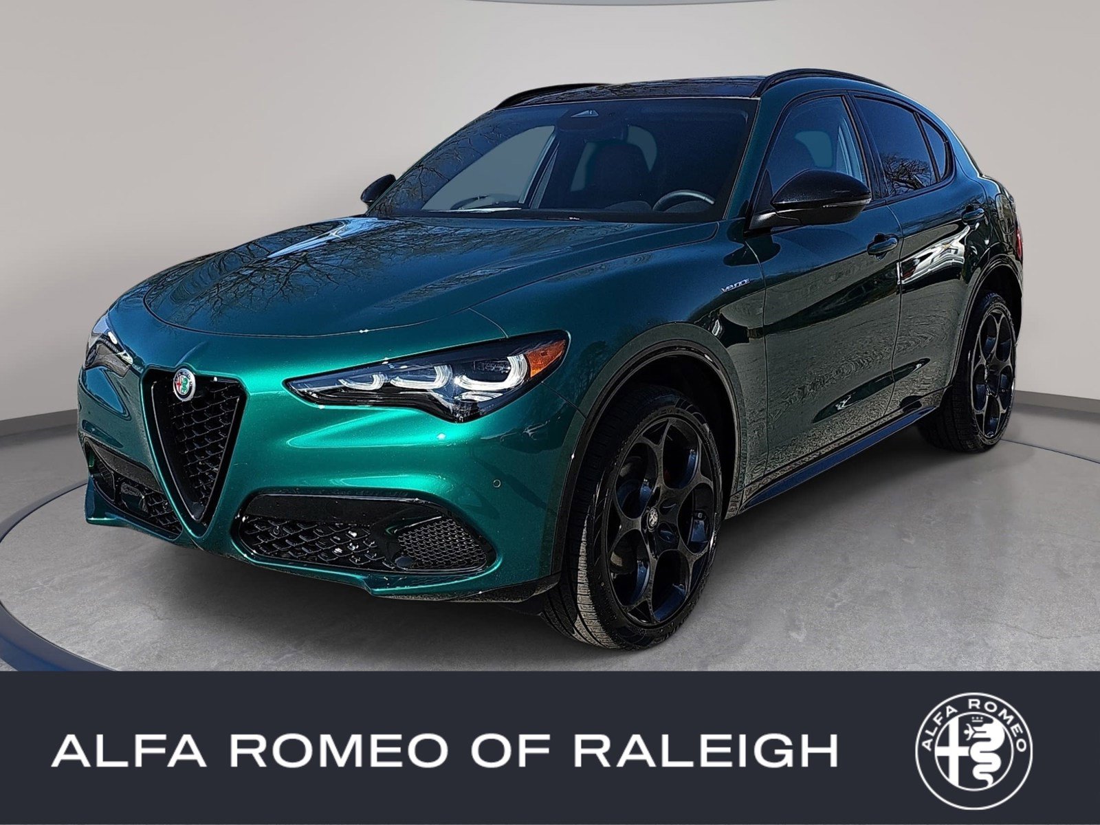 New 2025 Alfa Romeo Stelvio Sprint w/ Veloce Package
