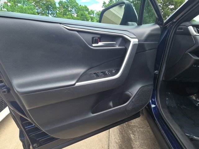 Used 2021 Toyota RAV4 XSE AWD/4WD image 29