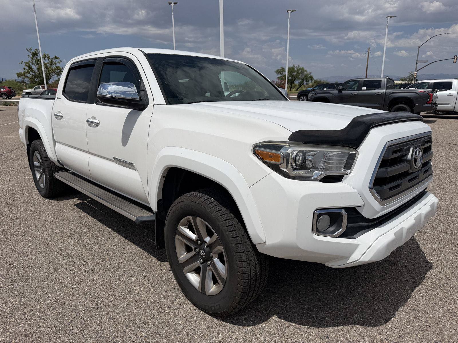 Used 2016 Toyota Tacoma Limited w/ Towing Package AWD/4WD image 7