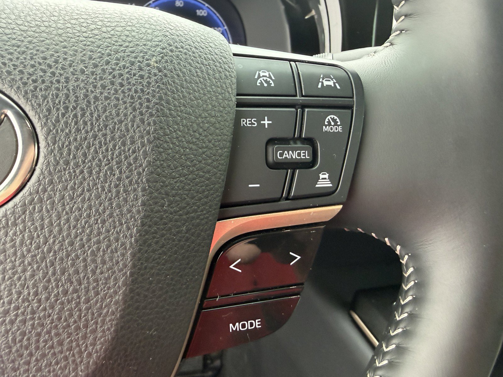 Used 2024 Toyota Crown Platinum AWD/4WD image 16