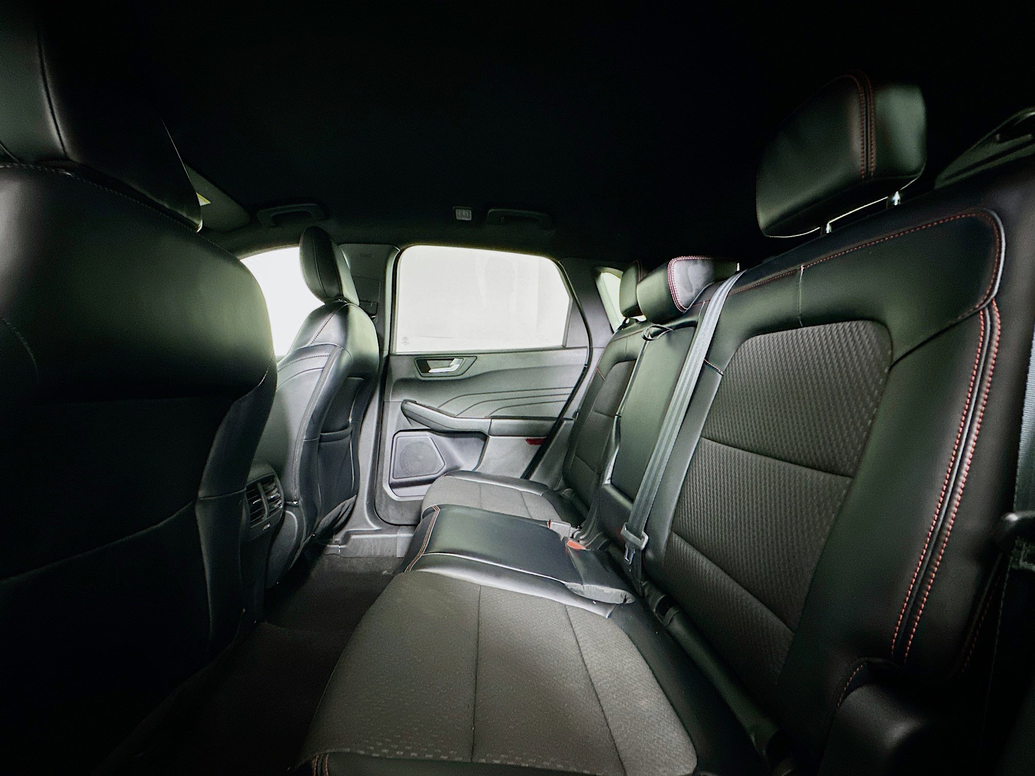 Used 2024 Ford Escape ST-Line image 27