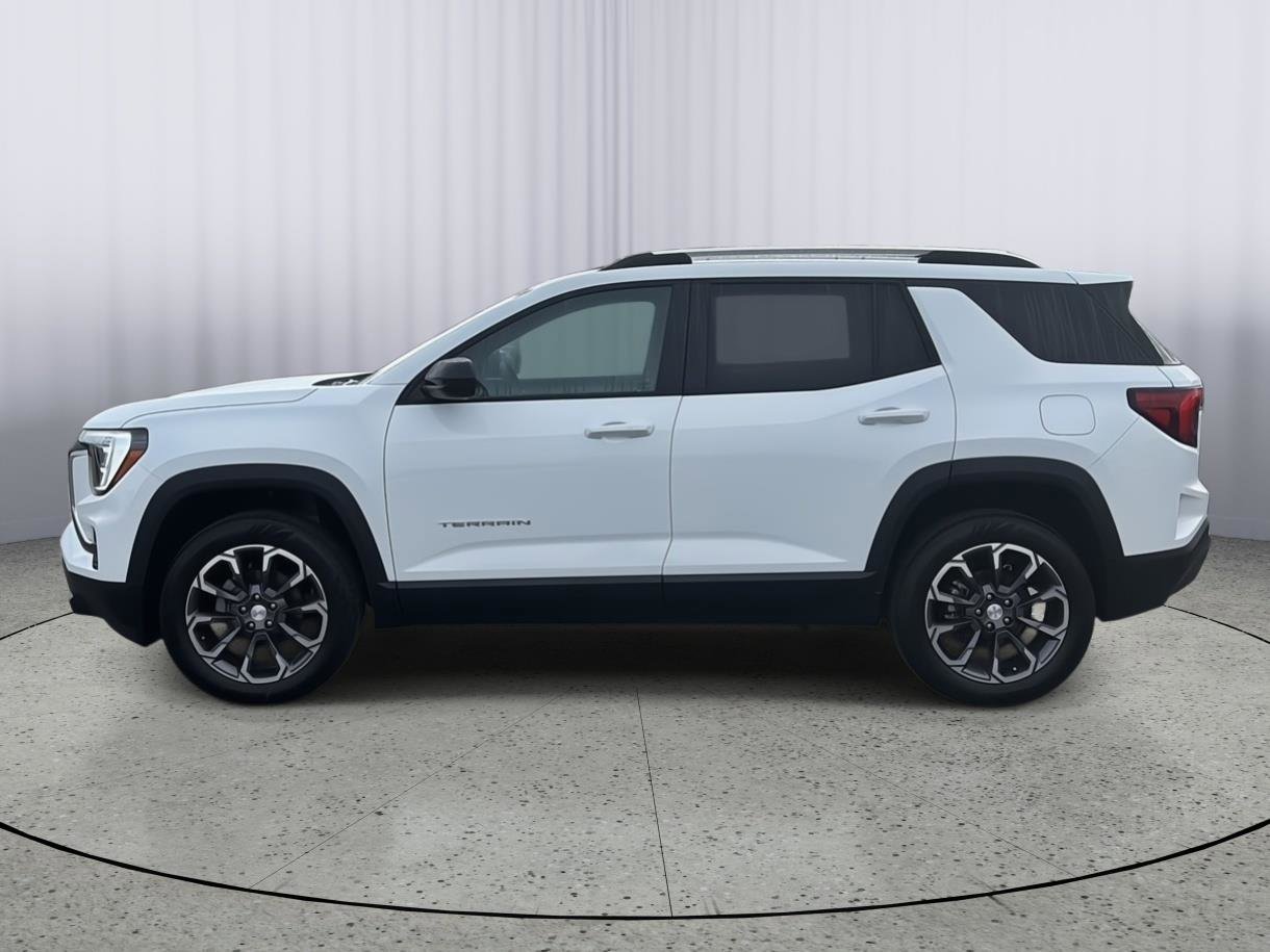 New 2026 GMC Terrain Elevation w/ Elevation Premium Package image 2