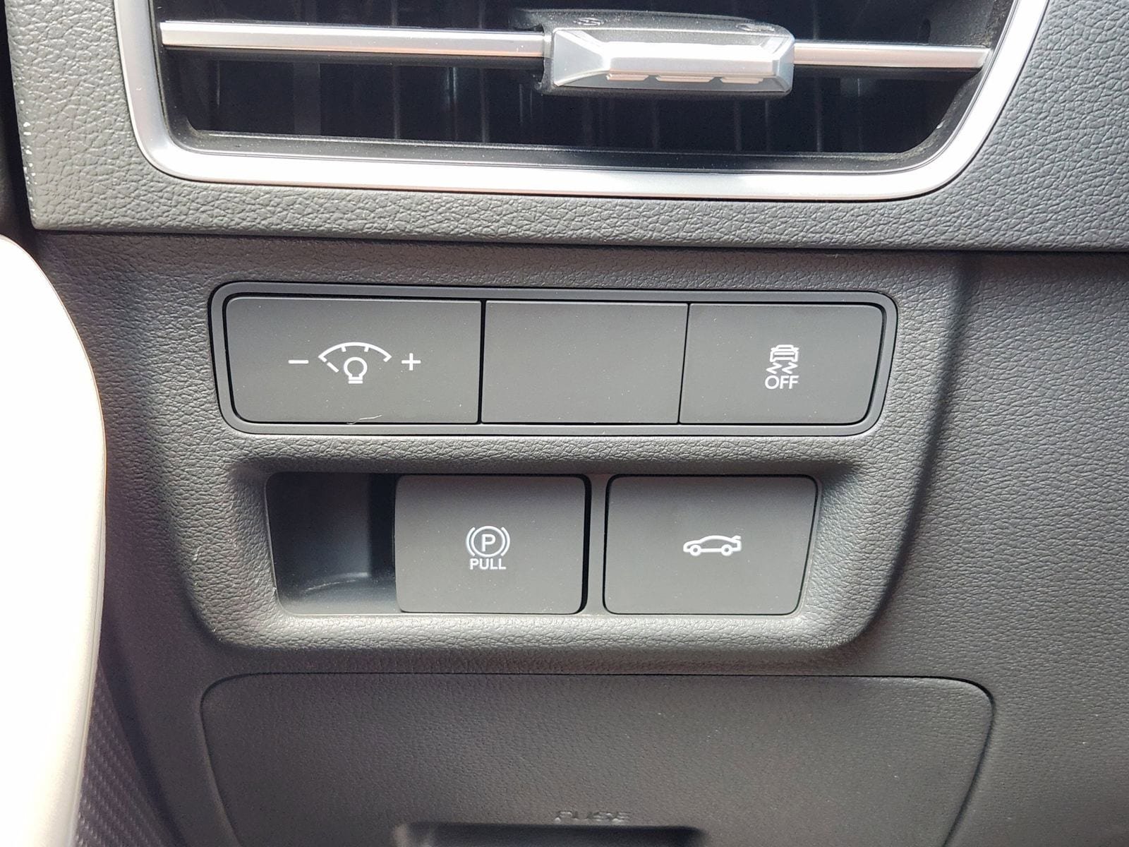 Used 2025 Hyundai Sonata SEL FWD image 28