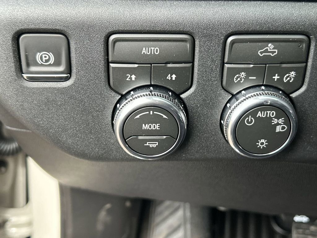 New 2026 GMC Sierra 1500 SLE AWD/4WD image 18