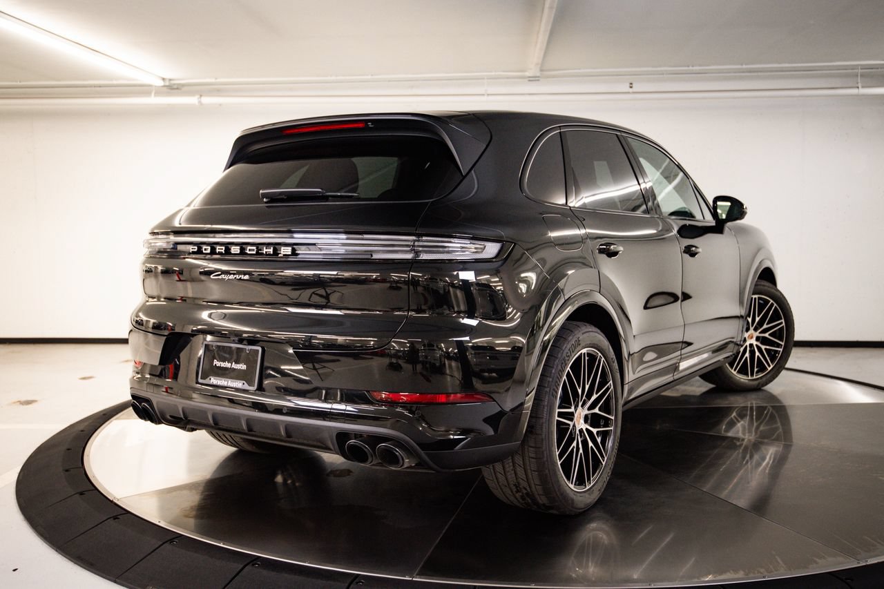 Certified 2026 Porsche Cayenne AWD/4WD image 7