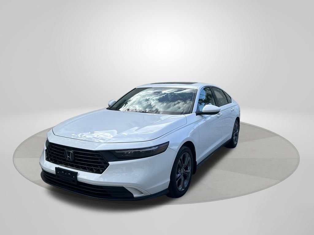 Used 2023 Honda Accord EX image 3