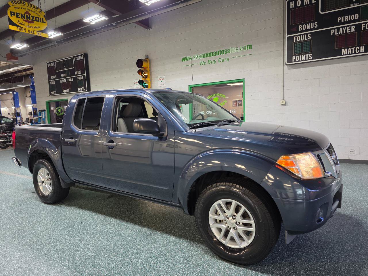 Used 2015 Nissan Frontier SV RWD image 4