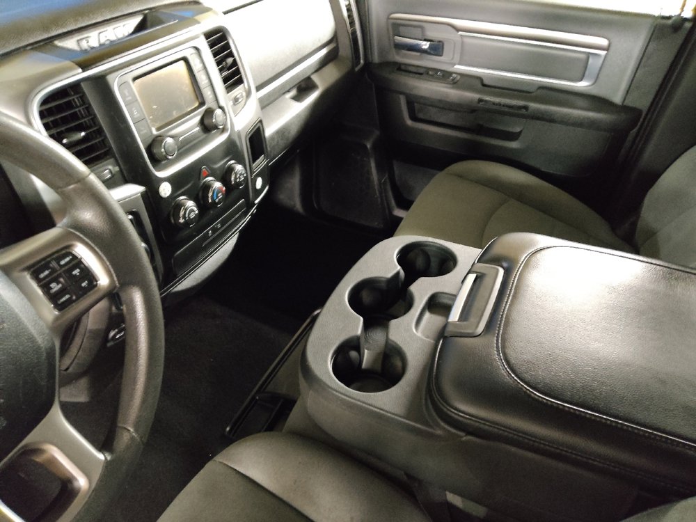 Used 2021 RAM 1500 Classic SLT image 26