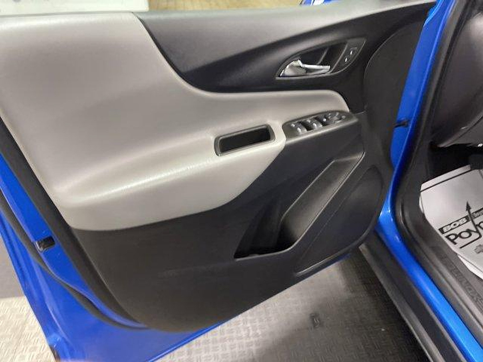 Used 2024 Chevrolet Equinox LS w/ LS Convenience Package FWD image 8