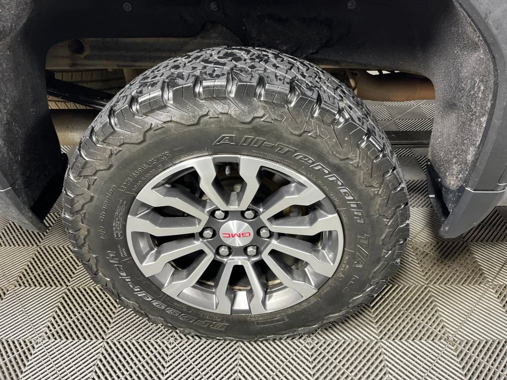 Certified 2022 GMC Sierra 1500 AT4 w/ AT4 Premium Package AWD/4WD image 12