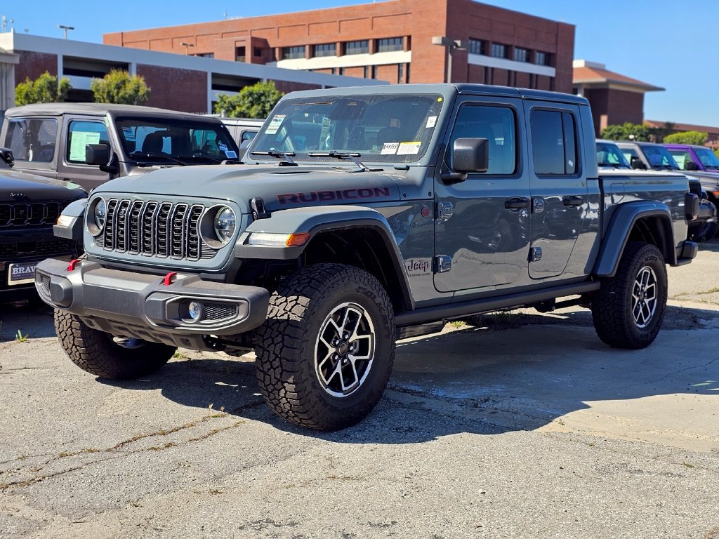 New 2026 Jeep Gladiator Rubicon w/ Steel Power Dome Hood Package AWD/4WD image 2