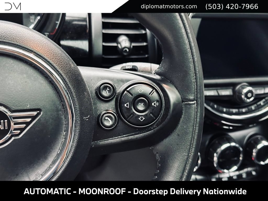 Used 2019 MINI Cooper 4-Door Hardtop w/ Signature Upholstery Package FWD image 31